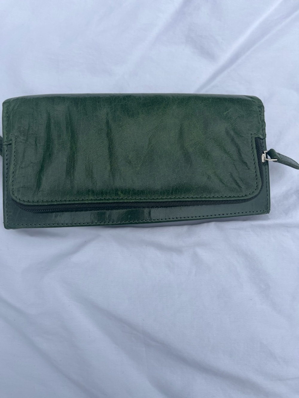 Latico forest green trifold Leather Zip Wallet Clutch - Picture 4 of 14